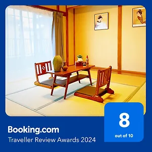 Guest house Louis House: Shinjuku-shibuya Convenience, Steps From Subway